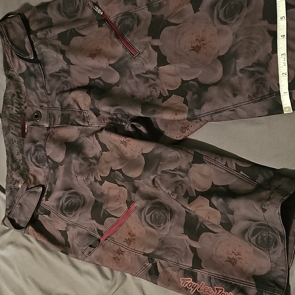 Troy Lee Designs Floral Women's Shorts Size Large - Picture 8 of 11
